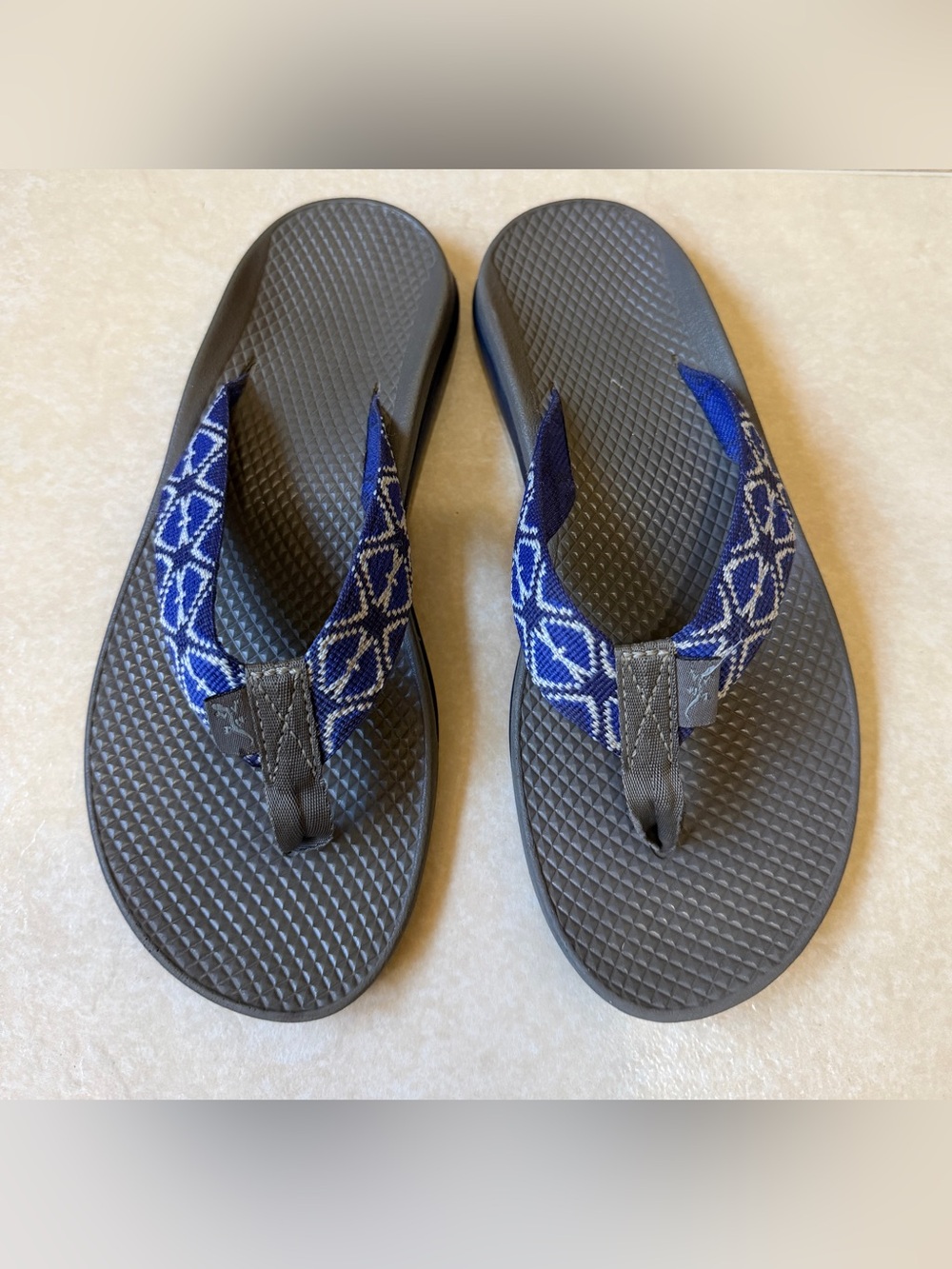 Chaco Classic Flip Flops Women’s Size 7 Blue Geometric Jacquard Straps LUVSEAT